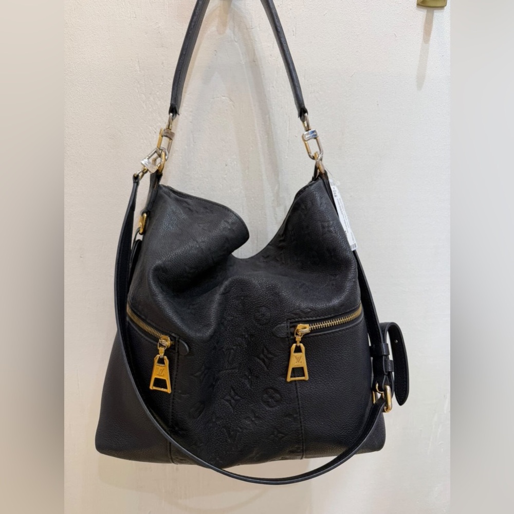 Louis Vuitton Melie Black Handbag